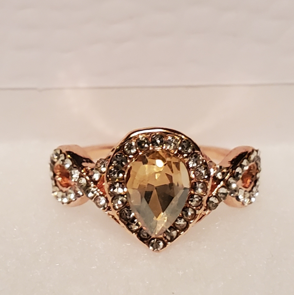 Antique Rose Teardrop Design Halo Ring - Picture 4 of 4